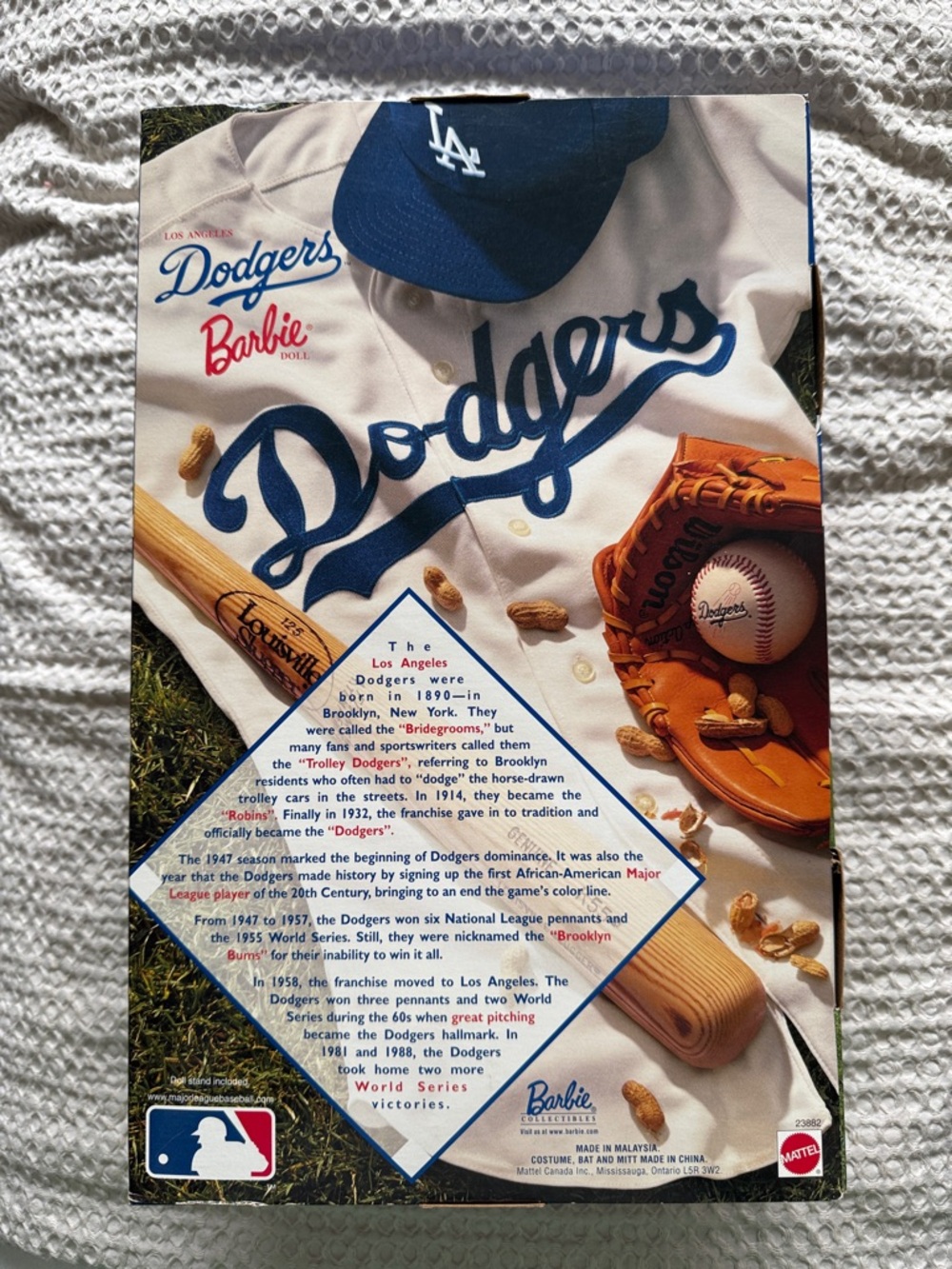 1999 Barbie LA Dodgers Collectors Edition - Picture 3 of 3